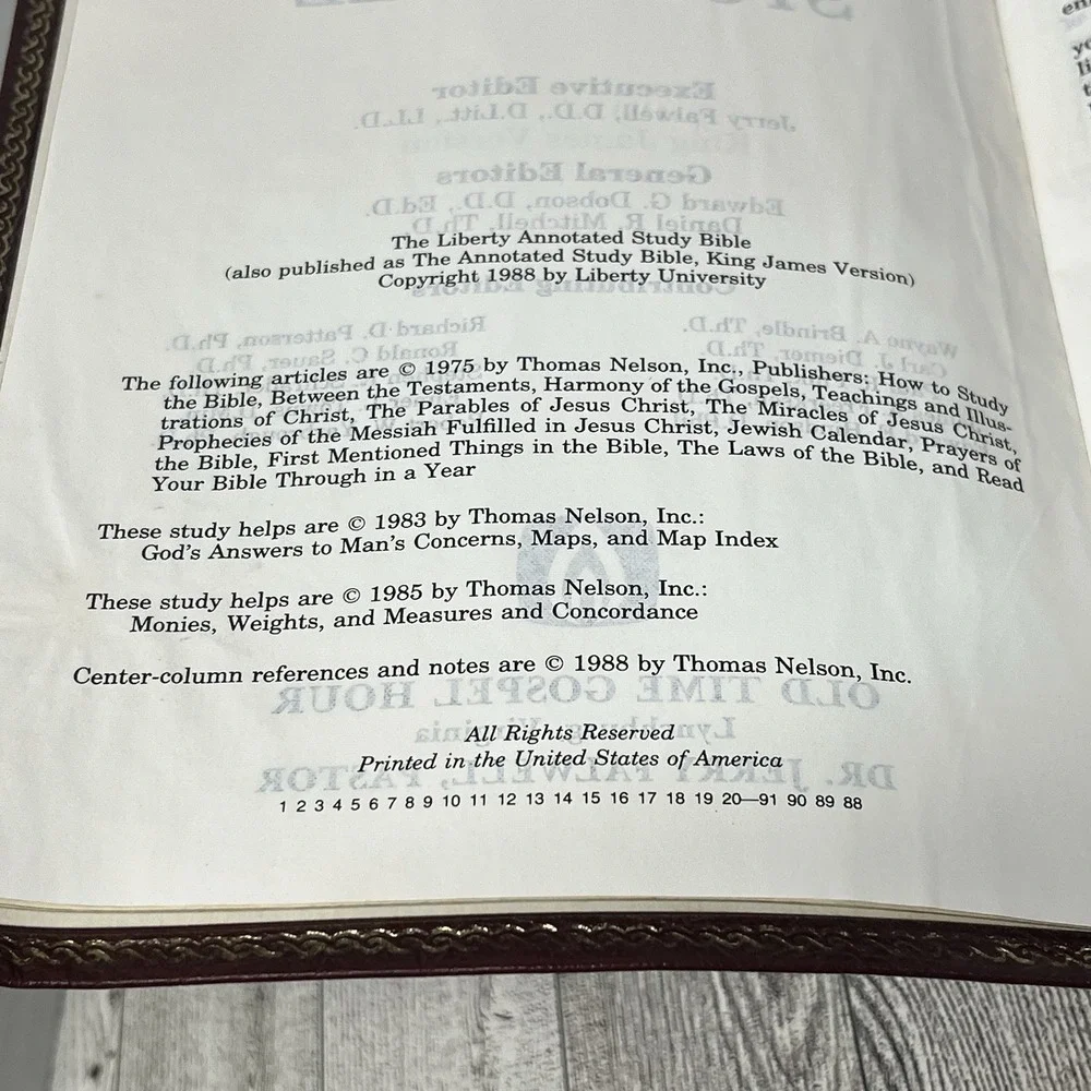 Liberty Annotated Study Bible KJV 1988 Leather Maroon Falwell Gospel Hour EUC